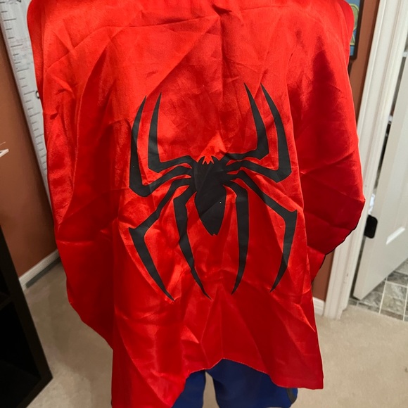 Kids Superhero Capes - Picture 4 of 5